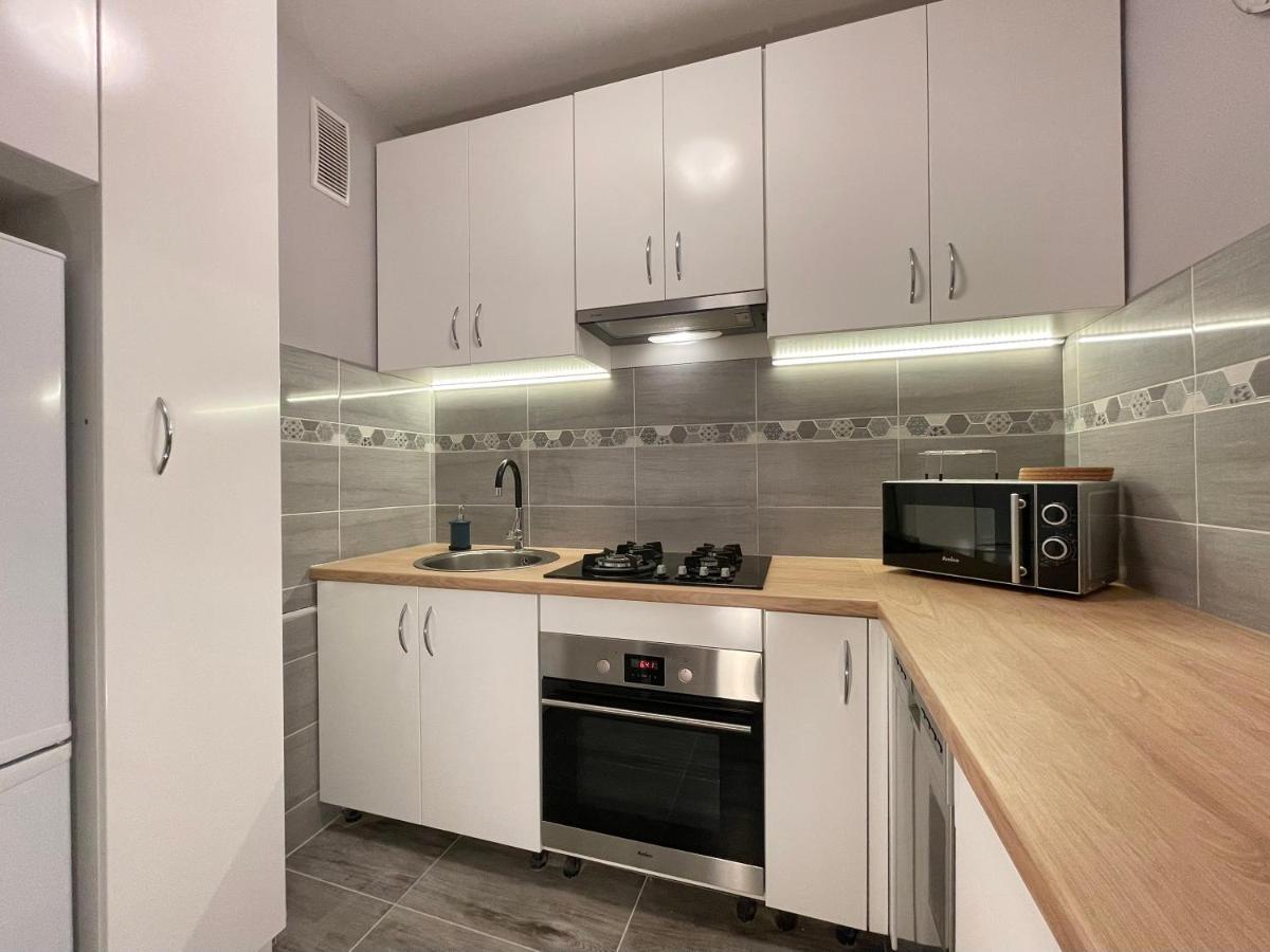 Apartament Przy Atrium, Stacja Metra Rondo Onz Warsaw Exterior photo